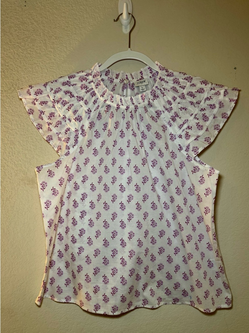 NWOT JCrew White & Lavender Floral Flutter Sleeve Blouse - L